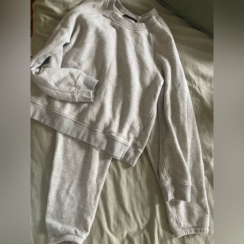 Jenni Kayne Gray Matching Lounge Set Sweatshirt and Sweatpants Saturday Small